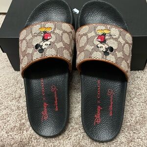 NWT Coach C8742 Women's Sport Slide Signature Disney Mickey Mouse Embroidery